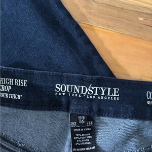 Sound Style Women's Navy Cropped Jeans